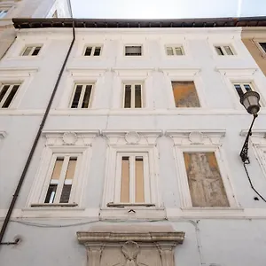 19 Steps Trevi Rome